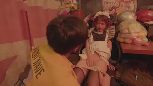 Buồn vì chồng ngoại tình, vợ cho cậu hàng xóm địt rồi xuất trong