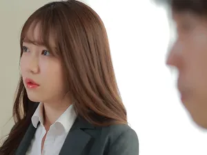 EVIS-484 Nữ Ngửi Mùi Hút Acme Đồng Tính Nữ